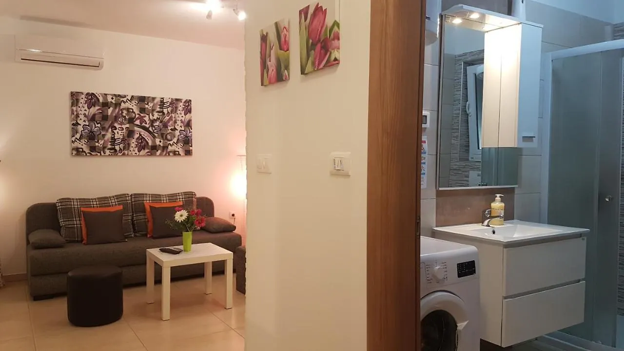 Apartments Brist Hills Pula